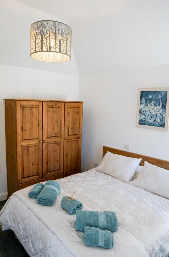 The Annex, Tregoddick Barn Apartment Penzance Bagian luar foto